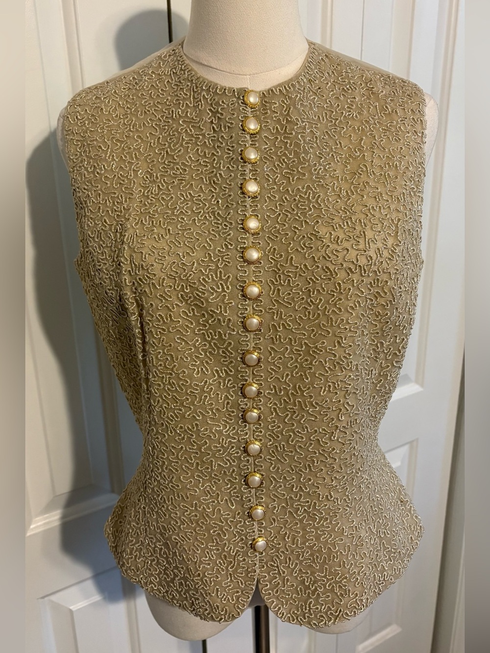 Vintage MARIE ST. CLAIRE Cream and Gold Embroidered Sleeveless Top, Size 10